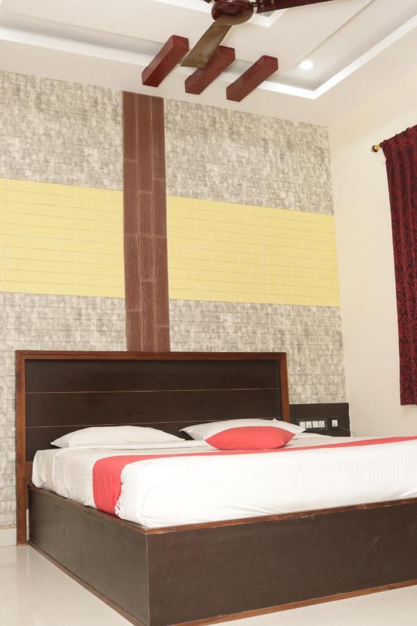 E S Residency Hotel Theni Exterior photo