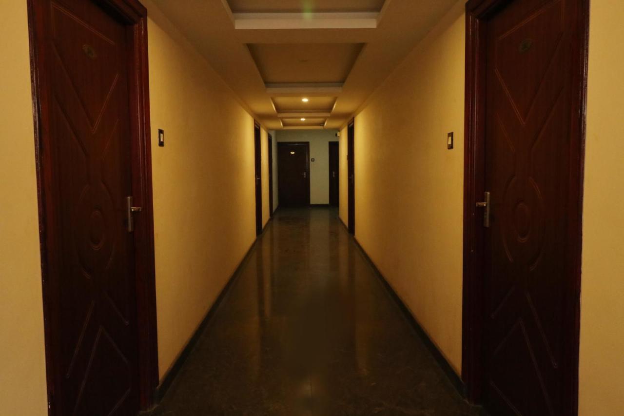 E S Residency Hotel Theni Exterior photo