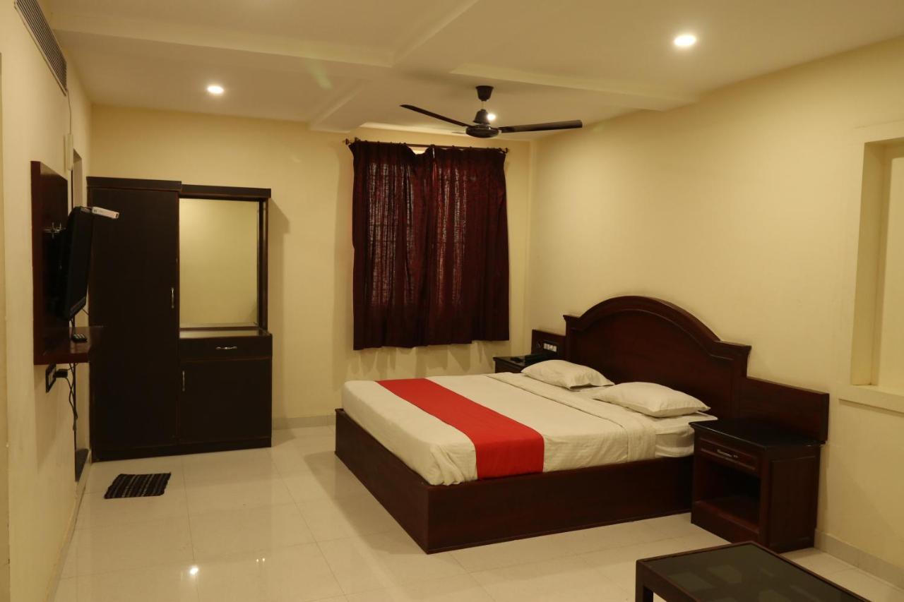 E S Residency Hotel Theni Exterior photo