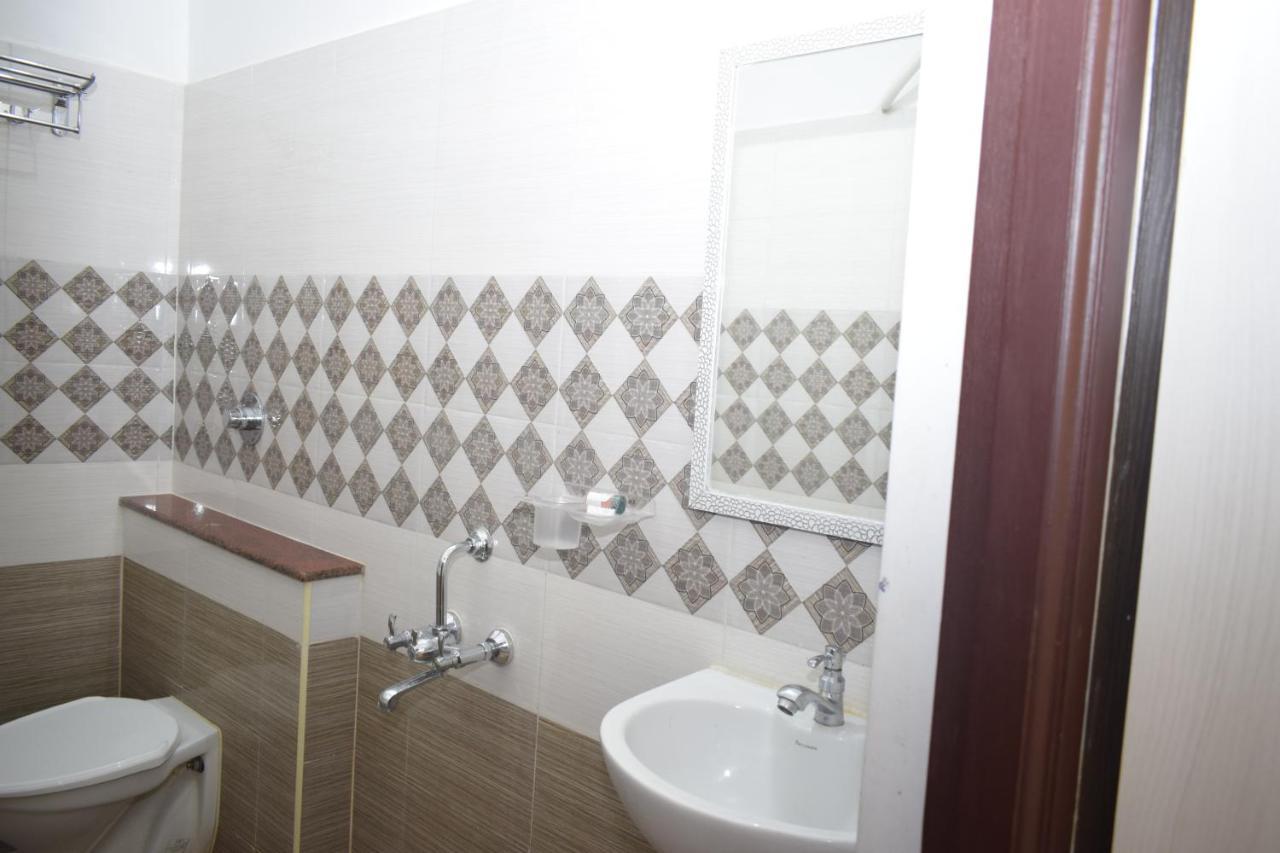 E S Residency Hotel Theni Exterior photo