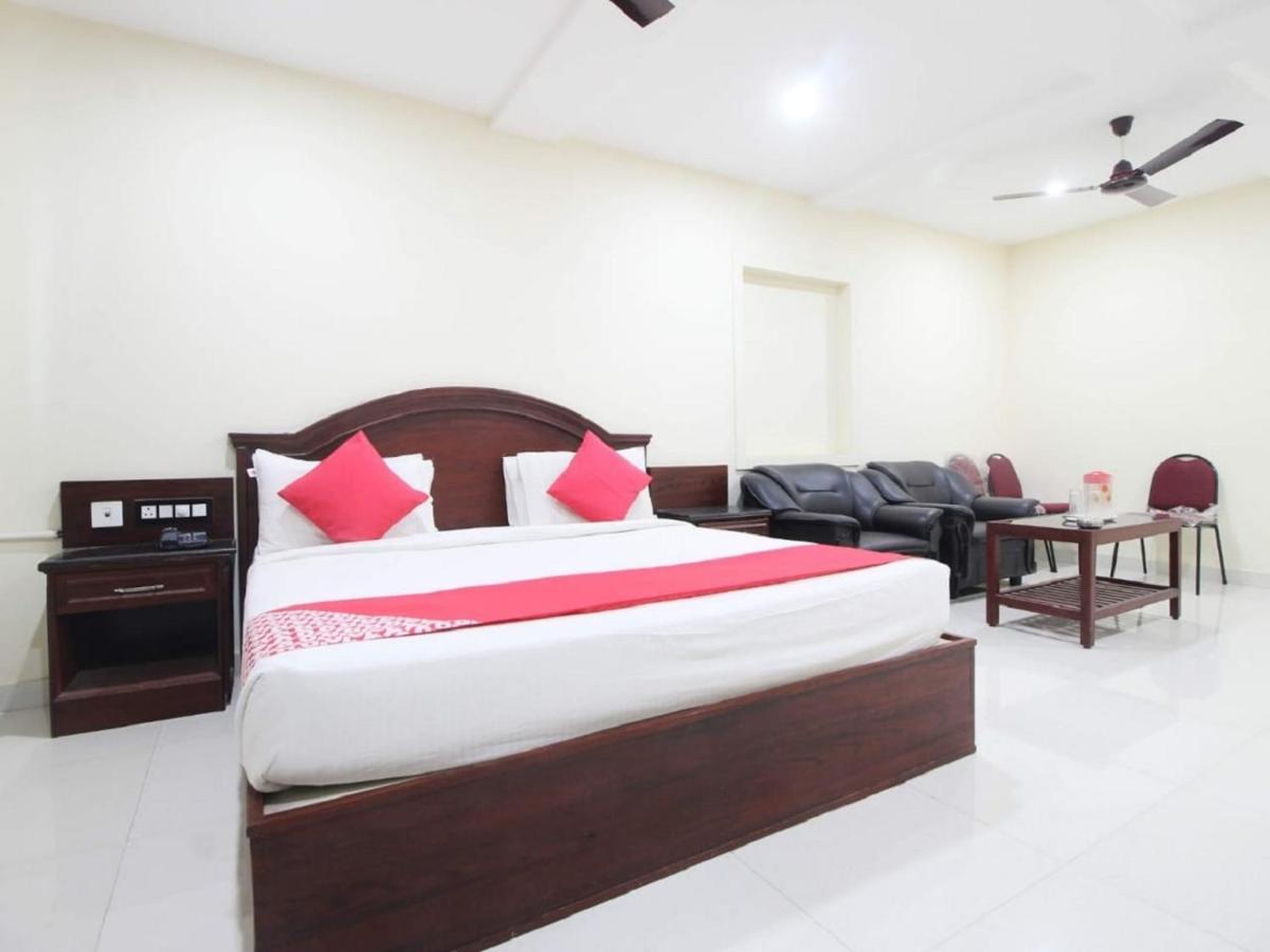 E S Residency Hotel Theni Exterior photo