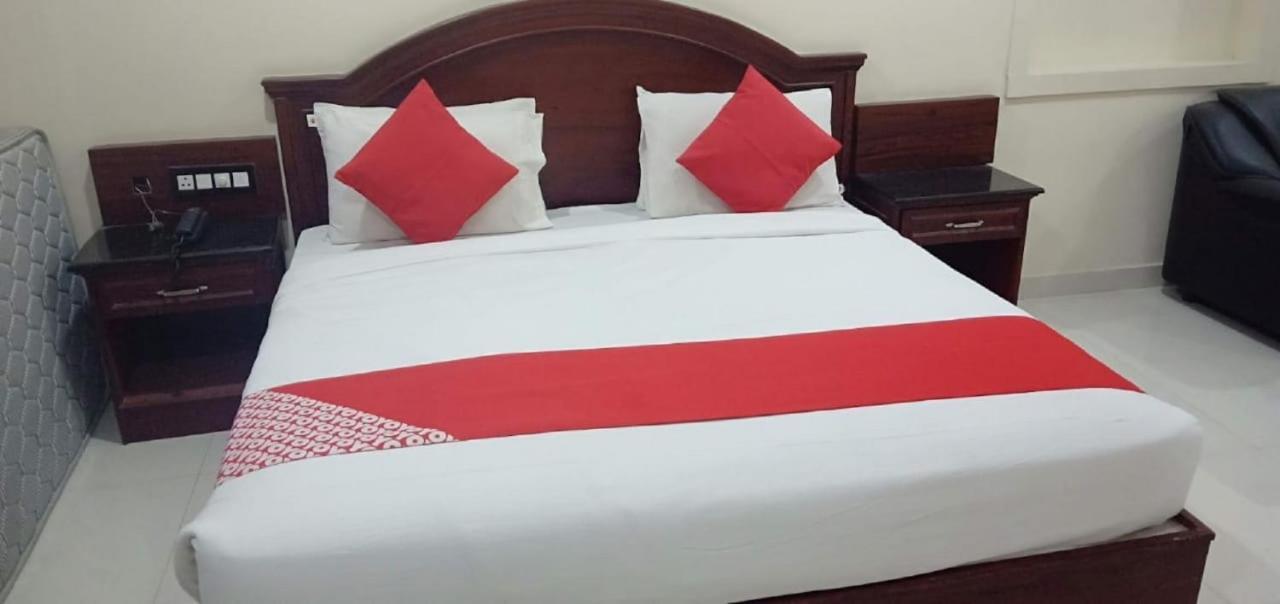 E S Residency Hotel Theni Exterior photo