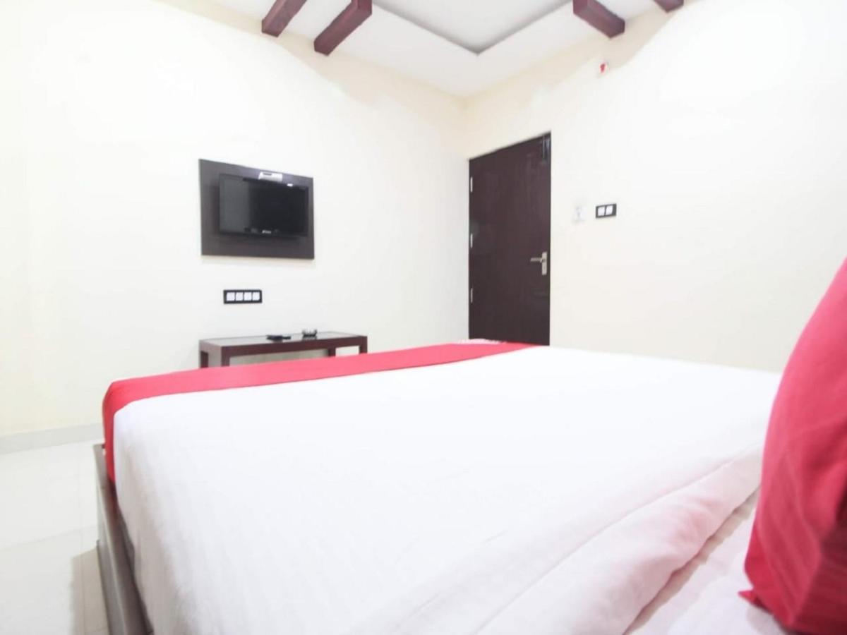 E S Residency Hotel Theni Exterior photo