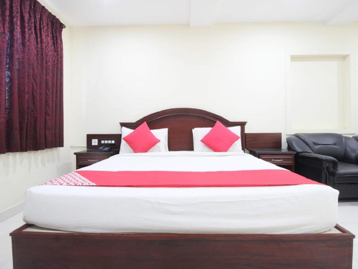 E S Residency Hotel Theni Exterior photo